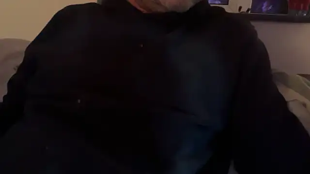 Snapshot of houy111111 chatting on 5, 12, 2025 houy111111 online show from 5, 12, 2025