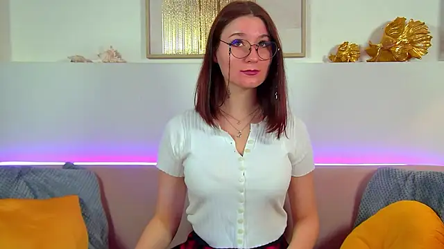 Snapshot of VictoriaArdern chatting on 28, 9, 2025 VictoriaArdern online show from 28, 9, 2025