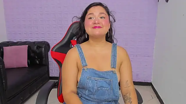 natasha adams22 online show from 3, 3, 2025