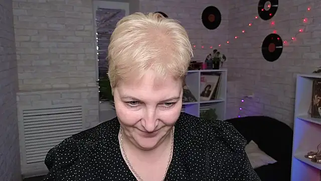 Sandra Snow online show from 29, 12, 2024