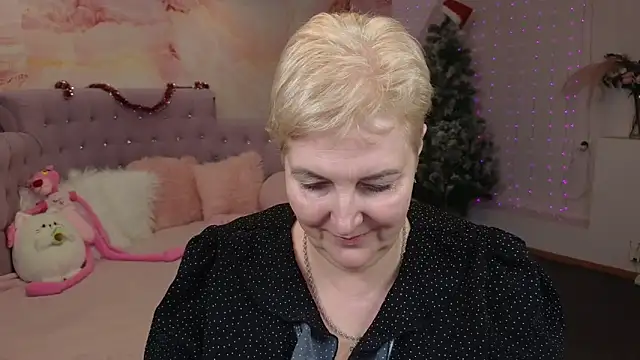 Sandra Snow online show from 30, 12, 2024