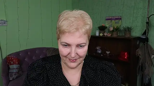 Sandra Snow online show from 6, 1, 2025