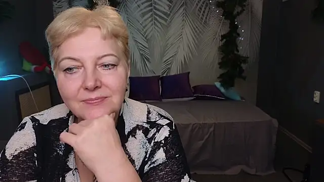 Sandra Snow online show from 9, 1, 2025