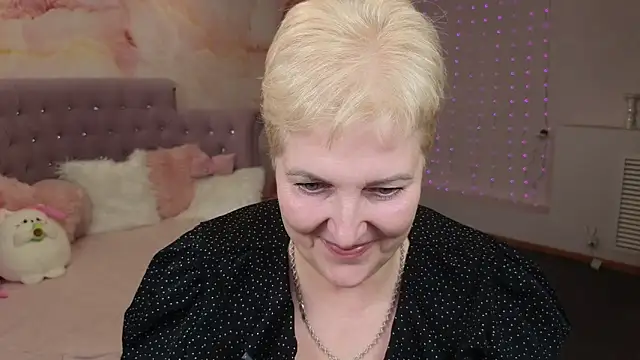Sandra Snow online show from 14, 1, 2025