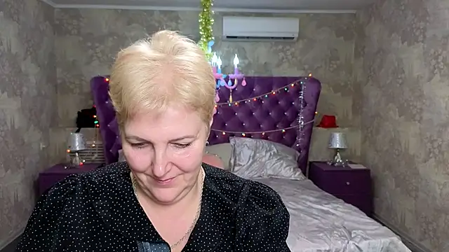 Sandra Snow online show from 17, 1, 2025