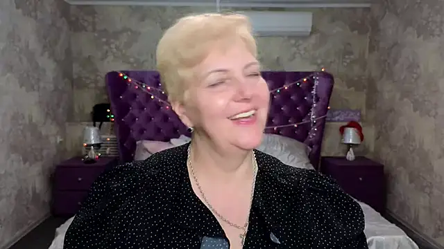 Sandra Snow online show from 21, 1, 2025