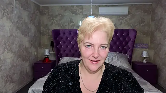 Sandra Snow online show from 1, 2, 2025