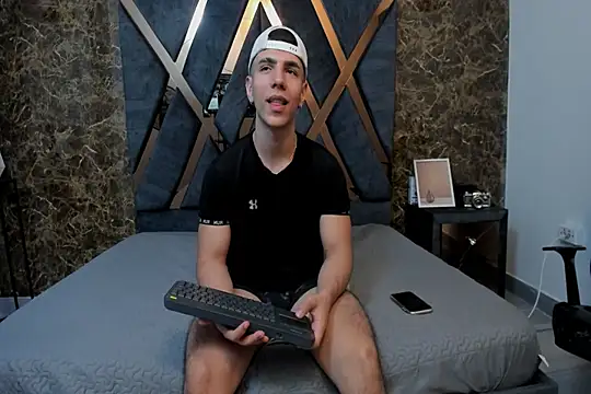 Flynn Riider online show from 6, 1, 2025