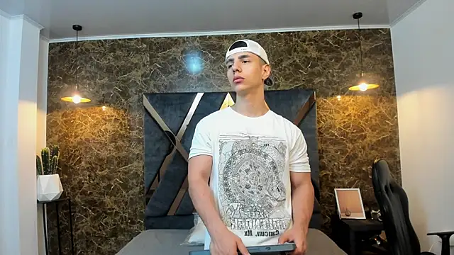 Flynn Riider online show from 10, 1, 2025