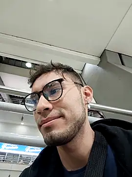 Snapshot of alexdesire chatting on 17, 10, 2025 alexdesire online show from 17, 10, 2025