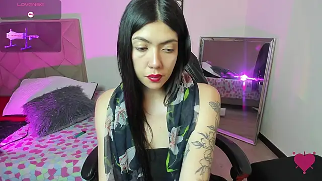 Aurora Hotson online show from 17, 1, 2025