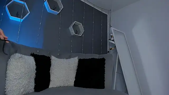 Snapshot of slutty_venus chatting on 11, 3, 2025 slutty venus online show from 11, 3, 2025