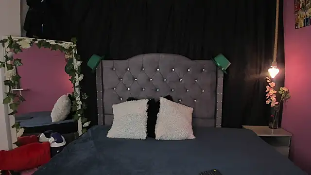 Snapshot of slutty_venus chatting on 21, 3, 2025 slutty venus online show from 21, 3, 2025