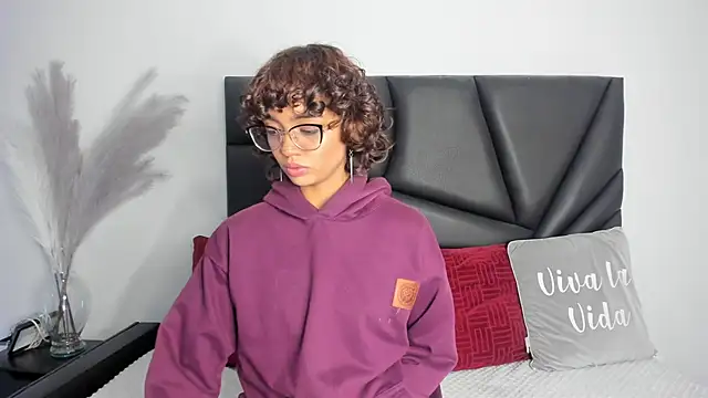 Snapshot of slutty_venus chatting on 24, 9, 2025 slutty venus online show from 24, 9, 2025