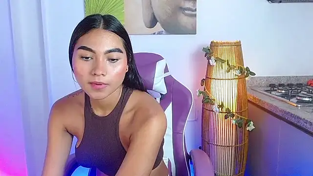 Snapshot of georgina_lulu chatting on 5, 3, 2025 georgina lulu online show from 5, 3, 2025