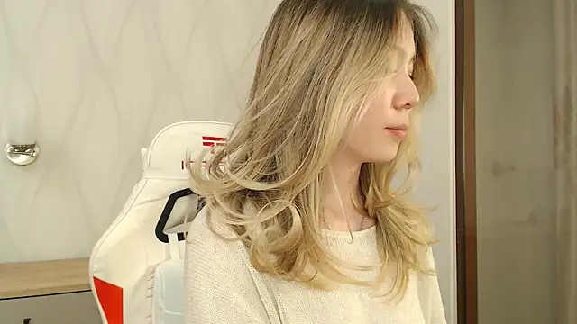 Snapshot of Babby_Rabbit chatting on 15, 10, 2025 Babby Rabbit online show from 15, 10, 2025