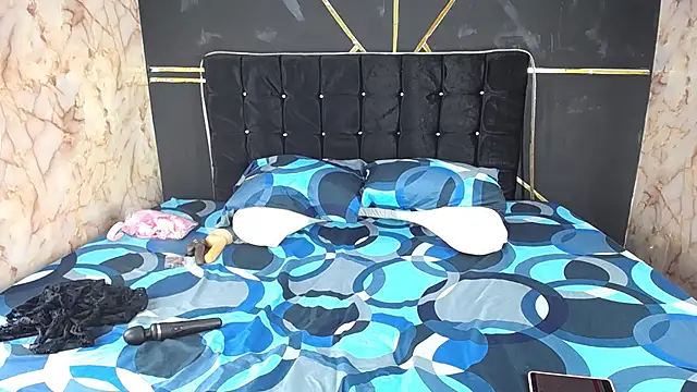 Snapshot of AmandaRobers chatting on 12, 1, 2025 AmandaRobers online show from 12, 1, 2025