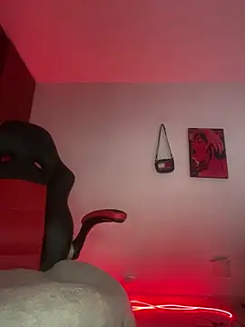 Junihn0 online show from 5, 2, 2025