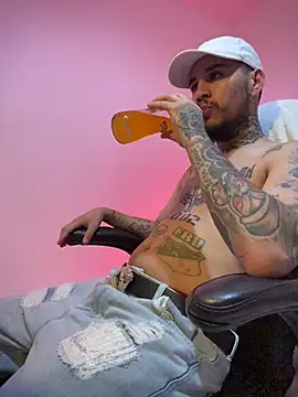 Junihn0 online show from 9, 11, 2025