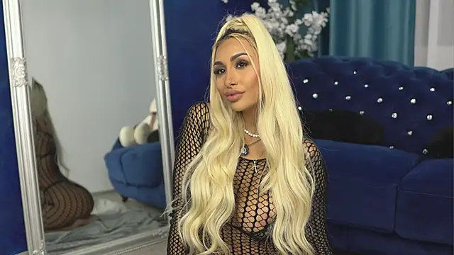 Snapshot of GoldenAmber chatting on 14, 9, 2025 GoldenAmber online show from 14, 9, 2025