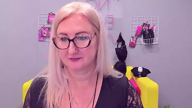 Snapshot of ChristyBrooks chatting on 30, 12, 2024 ChristyBrooks online show from 30, 12, 2024