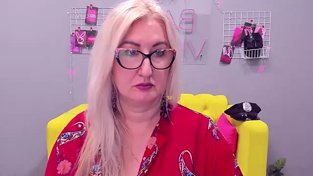 Snapshot of ChristyBrooks chatting on 9, 1, 2025 ChristyBrooks online show from 9, 1, 2025