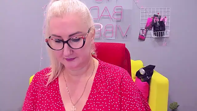 Snapshot of ChristyBrooks chatting on 10, 1, 2025 ChristyBrooks online show from 10, 1, 2025