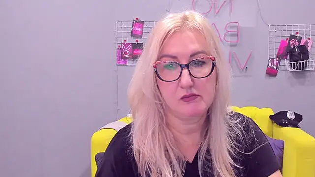 Snapshot of ChristyBrooks chatting on 17, 1, 2025 ChristyBrooks online show from 17, 1, 2025