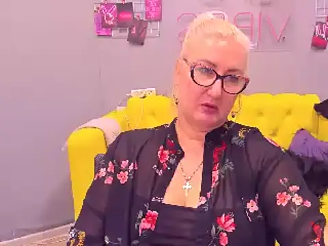 Snapshot of ChristyBrooks chatting on 18, 1, 2025 ChristyBrooks online show from 18, 1, 2025