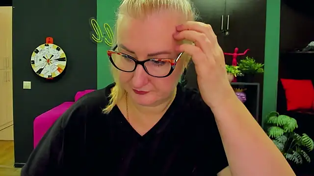 Snapshot of ChristyBrooks chatting on 6, 2, 2025 ChristyBrooks online show from 6, 2, 2025
