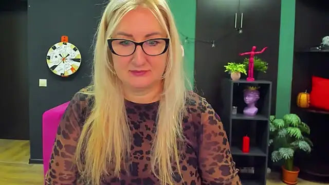 Snapshot of ChristyBrooks chatting on 22, 2, 2025 ChristyBrooks online show from 22, 2, 2025