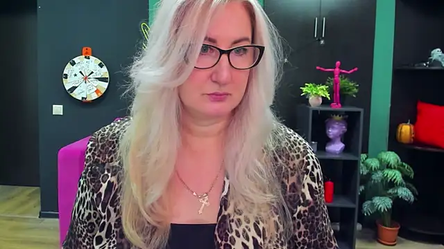 Snapshot of ChristyBrooks chatting on 27, 2, 2025 ChristyBrooks online show from 27, 2, 2025
