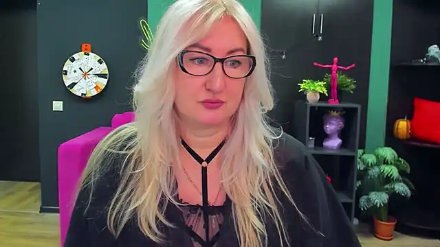 Snapshot of ChristyBrooks chatting on 27, 2, 2025 ChristyBrooks online show from 27, 2, 2025