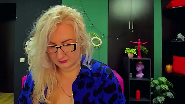 Snapshot of ChristyBrooks chatting on 2, 3, 2025 ChristyBrooks online show from 2, 3, 2025