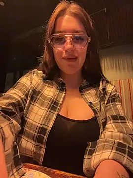 Snapshot of VikiDemi chatting on 9, 2, 2026 VikiDemi online show from 9, 2, 2026