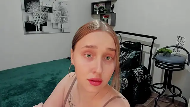 LinaTruly online show from 7, 3, 2025