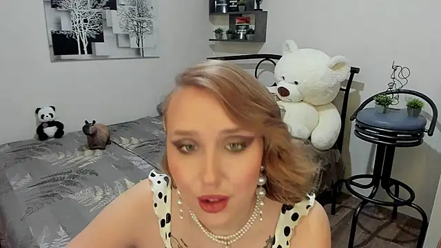 LinaTruly online show from 20, 3, 2025