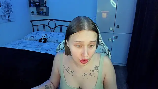 LinaTruly online show from 1, 12, 2025