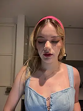 NicoleCut online show from 11, 3, 2026
