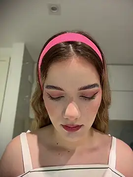 NicoleCut online show from 5, 7, 2026