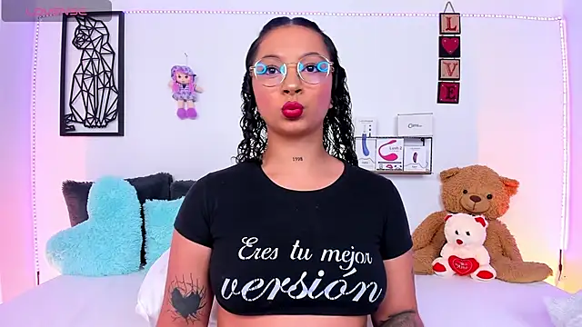 Mari Sweett online show from 10, 1, 2025