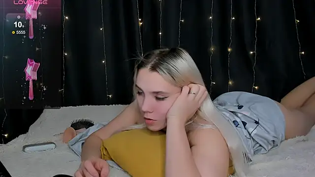 LadyHottCum online show from 13, 12, 2024