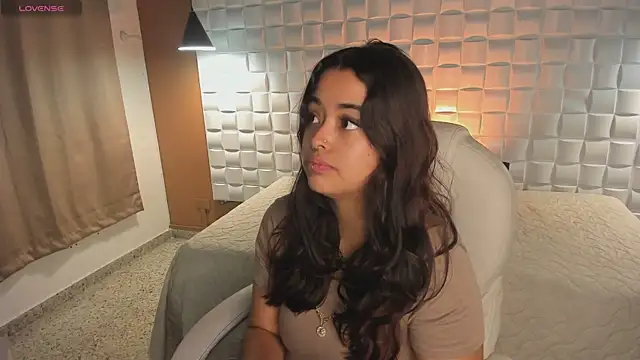 Ariana Pierce online show from 28, 9, 2025