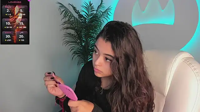 Ariana Pierce online show from 18, 10, 2025