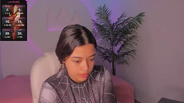 Snapshot of Ariana_Pierce chatting on 19, 11, 2025 Ariana Pierce online show from 19, 11, 2025