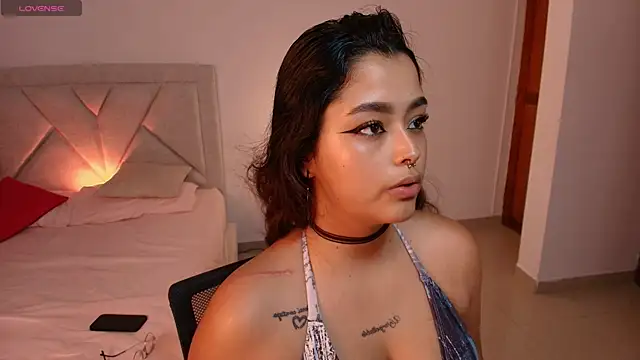 Snapshot of Ariana_Pierce chatting on 24, 6, 2026 Ariana Pierce online show from 24, 6, 2026