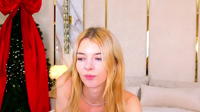 MeganMour online show from 19, 12, 2024