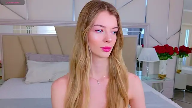 MeganMour online show from 13, 4, 2026