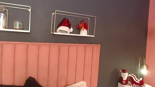 CrystalWoods94 online show from 17, 12, 2025