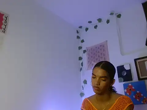 Snapshot of Melody200420 chatting on 10, 10, 2025 Melody200420 online show from 10, 10, 2025